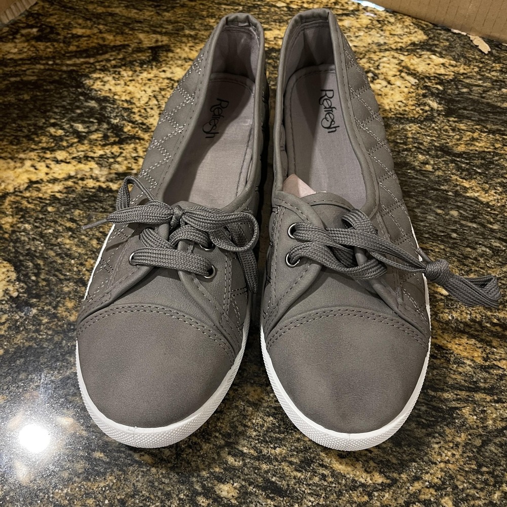 Refresh Shoes Womens Size 10 Gray Quilted Slip On Lace Up Casual Comfort Flat